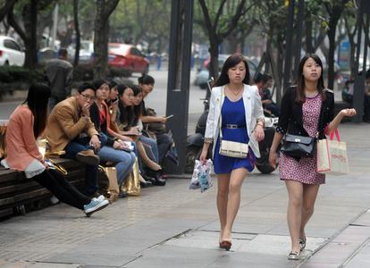 女子分手拿走孩子出生证致无法入学